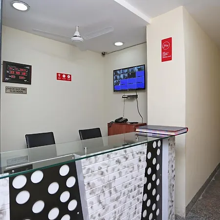 Oyo 714 Hotel De Plaza